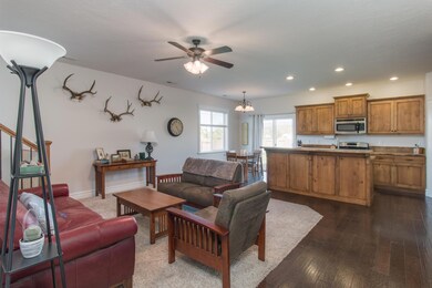 06 - Living Room