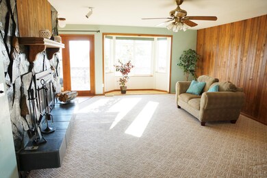 Living Room w/lots of sunlight!