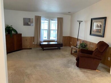 2349 Bradley Ct, Grants Pass, OR 97527 - photo 3