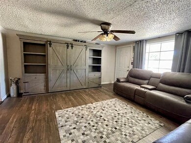 131 N Roe St, Fort Worth, TX 76108 - photo 6