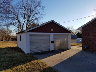 2 Car Detached Garage.
