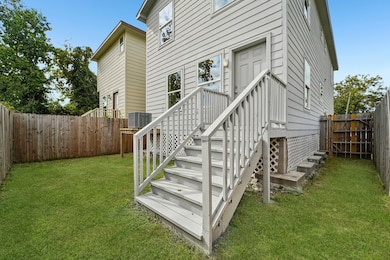 2206 Abernathy St, Houston, TX 77026 - photo 6