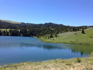 Access to Axolotl Lakes