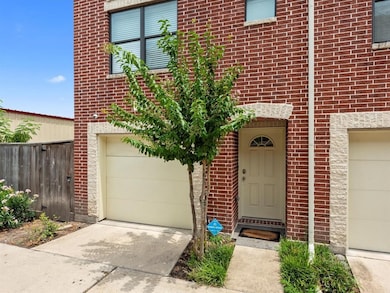 Corner unit #1004
