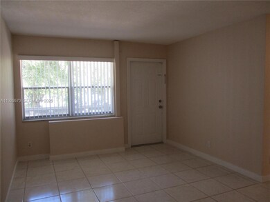 3500 Harrison St unit 11, Hollywood, FL 33021 - photo 4