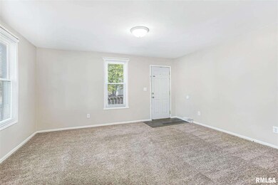 1330 N Fillmore St, Davenport, IA 52804 - photo 3