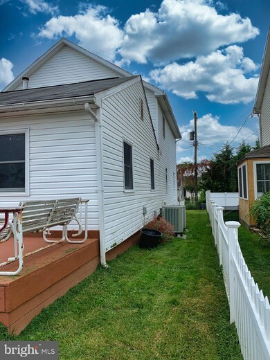 27 Compression Ct, Middle River, MD 21220 - photo 3