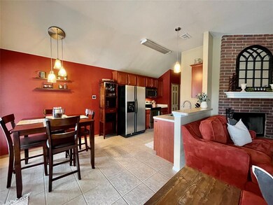 4208 Beryl Ln, Granbury, TX 76049 - photo 7