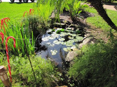 213 Plantation Dr unit 23350600515, Titusville, FL 32780 - photo 2