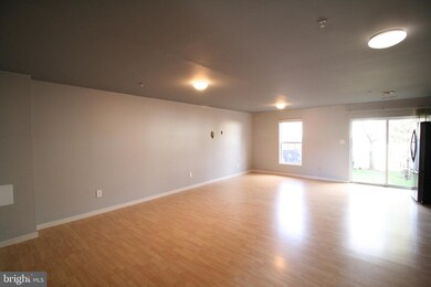 153 Fieldstone Ct, Frederick, MD 21702 - photo 2