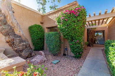 1010 E Lois Ln, Phoenix, AZ 85020 - photo 4