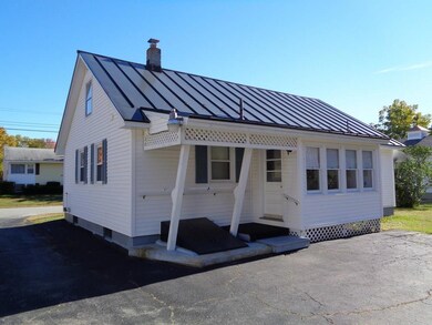 44 New York St, Millinocket, ME 04462 - photo 4