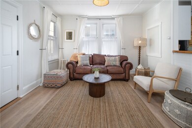 18 Meeting St unit 1, Newport, RI 02840 - photo 5