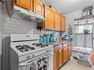 21 Watson St unit 23, Central Falls, RI 02863 - photo 4