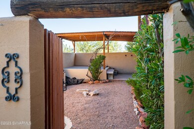 5933 N Bentley Court