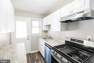 1266 Brewster St, Halethorpe, MD 21227 - photo 5