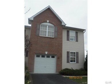 6881 Hunt Dr, Macungie, PA 18062 - photo 2