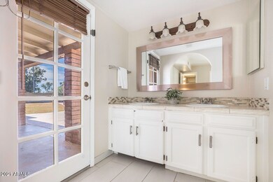 5033 E Wethersfield -13