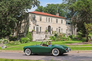 2308 W Lake of the Isles Pkwy, Minneapolis, MN 55405 - photo 2