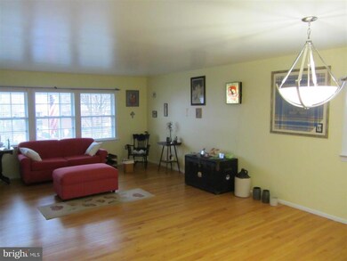 1370 Beacon St, Keyser, WV 26726 - photo 4