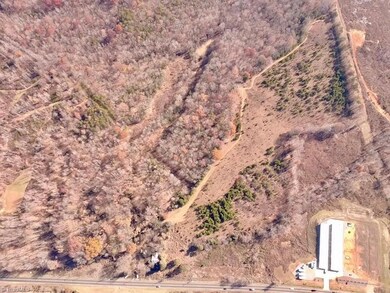 2402 Old U S Highway 52, Lexington, NC 27295 - photo 6