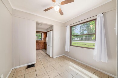 L_381_Rosslyn_Ave026