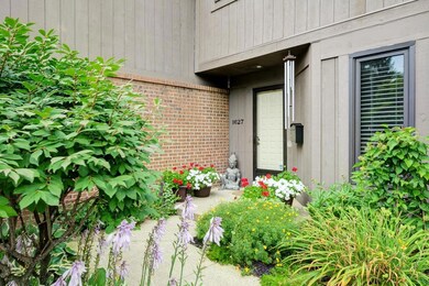 Welcoming garden at your front door