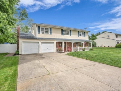 38 Nadine Ln, Port Jefferson Station, NY 11776 - photo 3