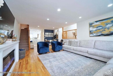 36 Lucy Loop, Staten Island, NY 10312 - photo 2