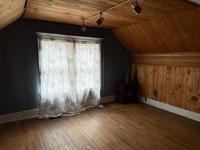 960 Pocahontas Ave, Bramwell, WV 24715 - photo 6