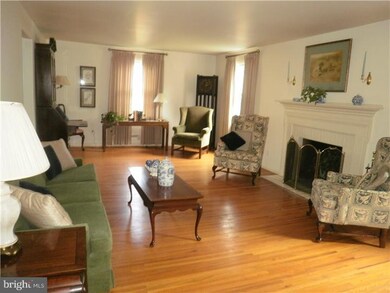 518 Covered Bridge Rd, Cherry Hill, NJ 08034 - photo 7