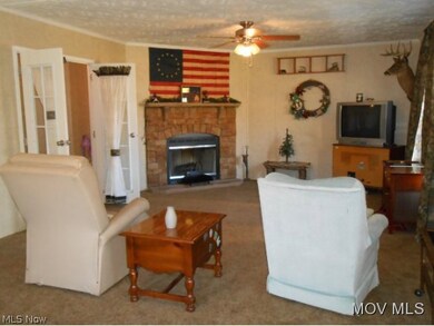1228 Bull Run Rd, Waverly, WV 26184 - photo 2