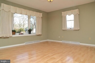 246 Park Ave, Mount Joy, PA 17552 - photo 3