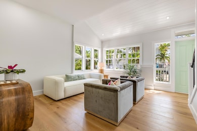 1114 GRINNELL ST WEB-6