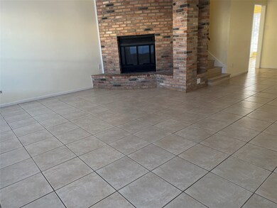 5788 Maple Hill Dr, Houston, TX 77088 - photo 3