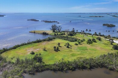 13113 Gasparilla Rd unit 403, Placida, FL 33946 - photo 4