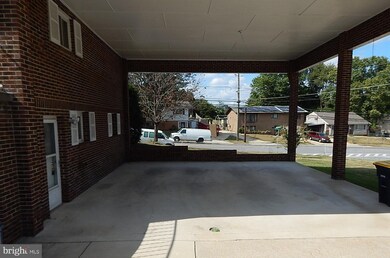 305 Pepper Mill Dr, Capitol Heights, MD 20743 - photo 4