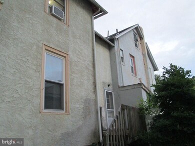 400 W Wayne Ave, Wayne, PA 19087 - photo 4