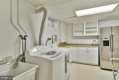 3561 Hamlet Place, Chevy Chase, MD 20815 - photo 7