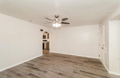 2223 Cypress St, Selma, CA 93662 - photo 4