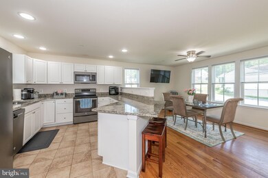 832 Brunswick St, Brunswick, MD 21716 - photo 4