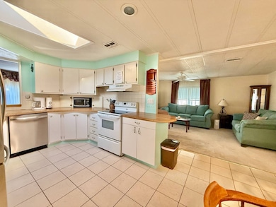 2860 Bay Aristocrat Dr, Sarasota, FL 34234 - photo 2