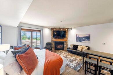 75 Arling Center Ct unit 220, Tamarack, ID 83615 - photo 6