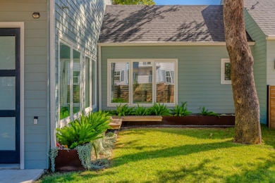 2105 Enfield Rd unit A, Austin, TX 78703 - photo 6