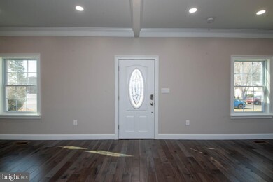 725 Pennsylvania Ave, Southampton, PA 18966 - photo 6