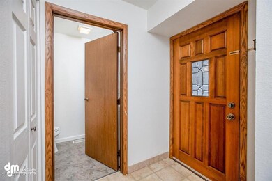 Entry to Half Bath