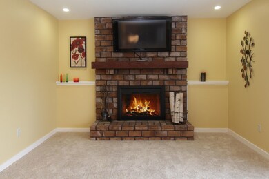 2260 Devonshire Dr NE, Grand Rapids, MI 49505 - photo 6