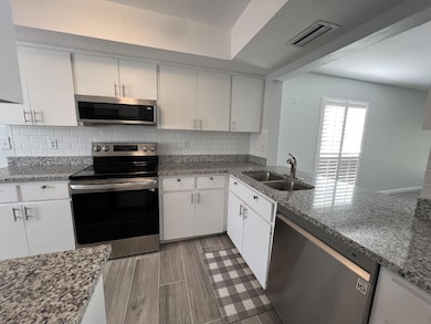 5262 Wedgewood Ln unit 52, Sarasota, FL 34235 - photo 3