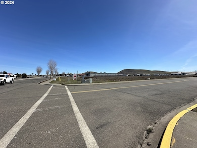 0 E SiMcOe Dr unit 24221905, Goldendale, WA 98620 - photo 2