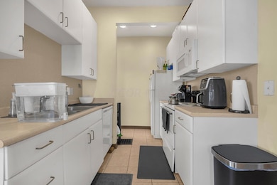 8-web-or-mls-283-e-12th-ave